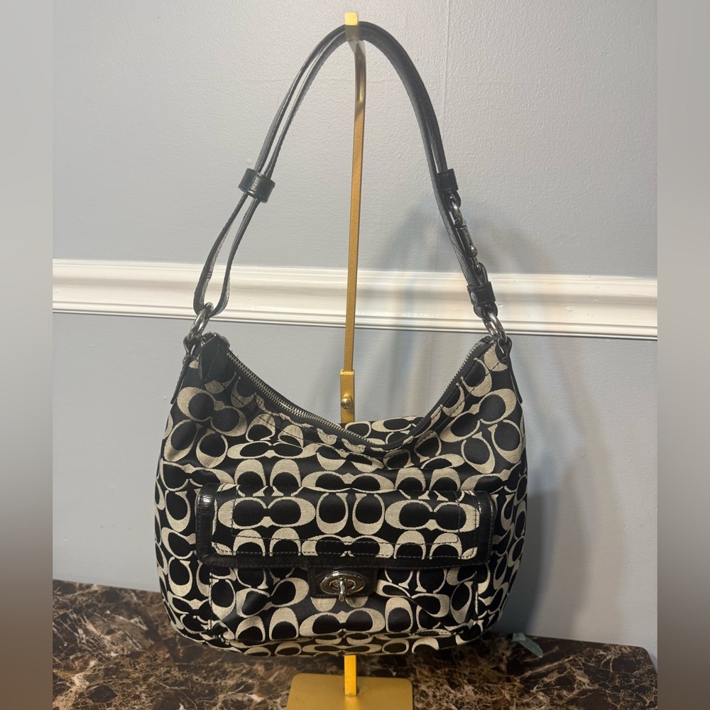 Black and Cream Signature Pattern Hobo Shoulder Bag - Picture 2 of 14